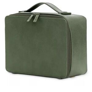 NWT BÉIS-The Cosmetic Case | Makeup organizer/ carrier- Olive green